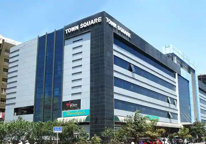 Town Square Shopping Center,  Viman Nagar