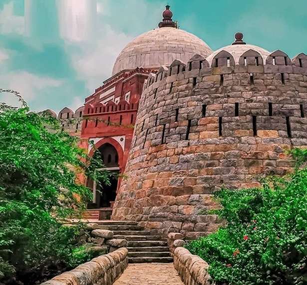 Tughlakabad Fort,  Tughlakabad