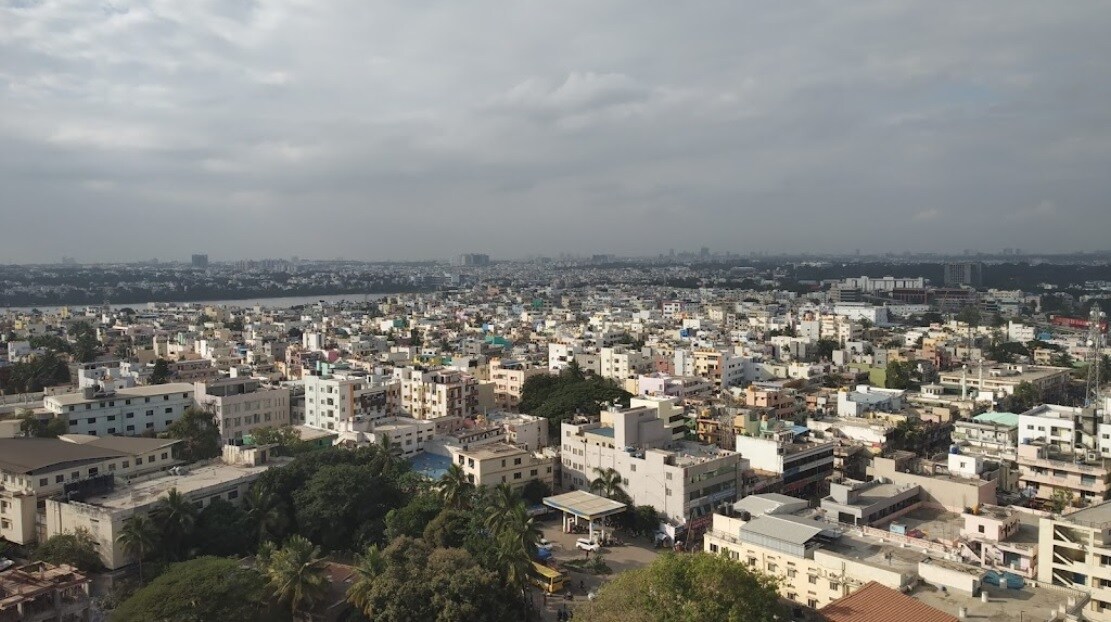 Bommanahalli_a city with lots of tall buildings