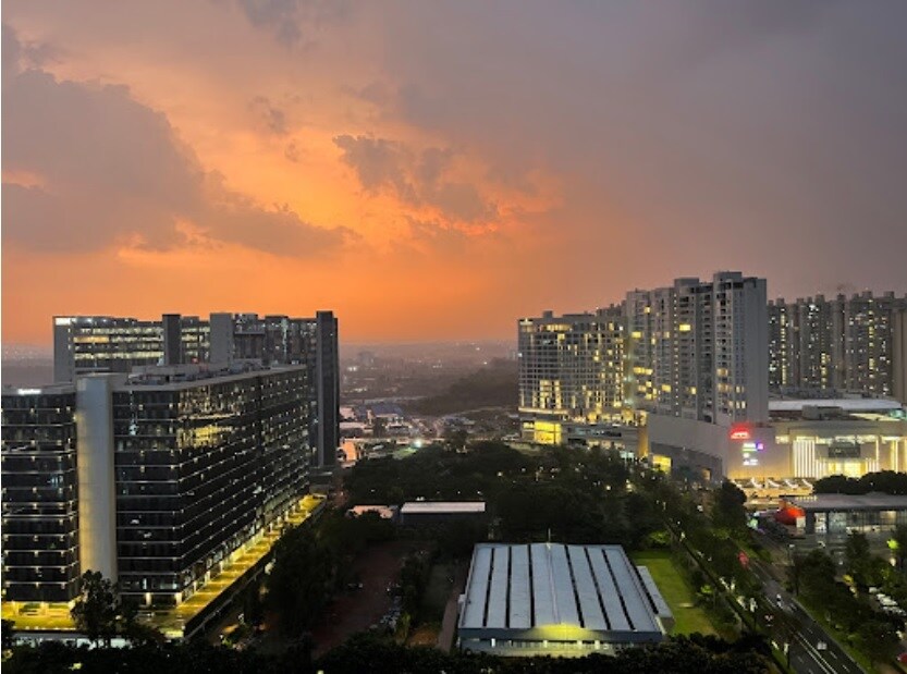 Kannur_a city at night with skyscrapers