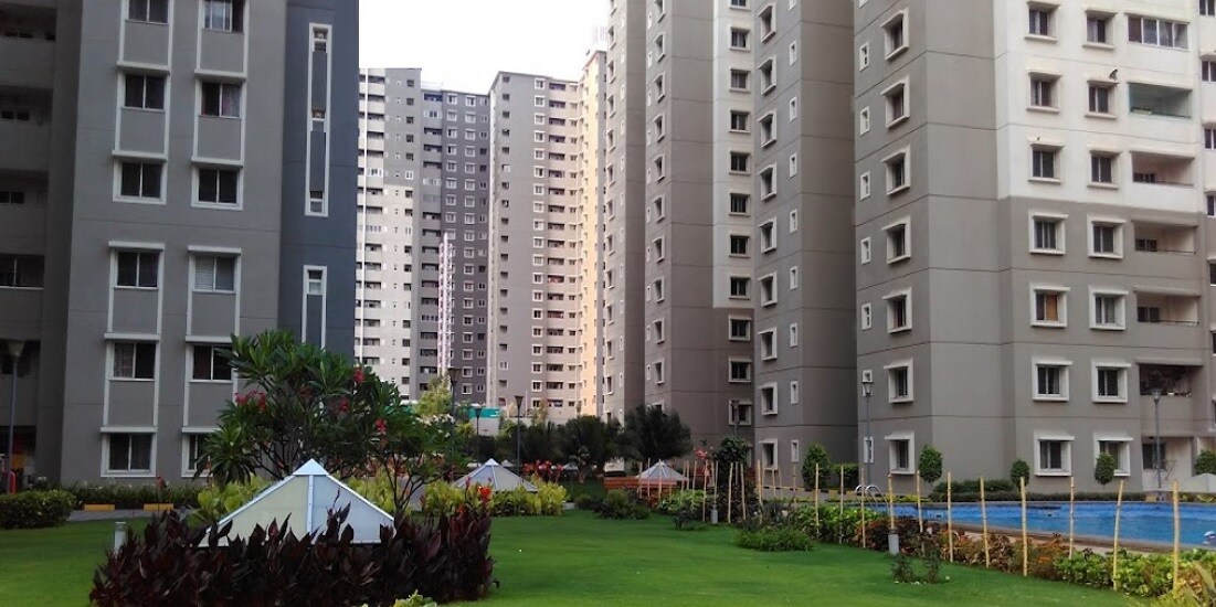Nagasandra_a large building with a lot of windows in the middle of it
