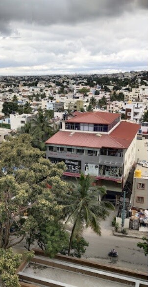 Uttarahalli_a large building with a view of a city