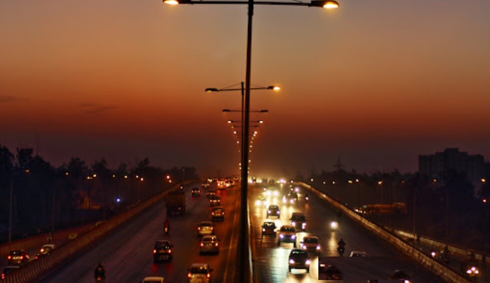 Ghazipur_a city street at night with traffic lights