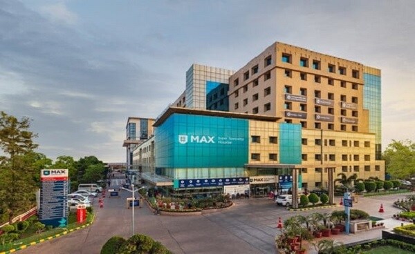 Vaishali_a large building with a sign on the side of it