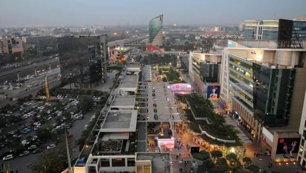 Sector 29_a city street filled with lots of tall buildings