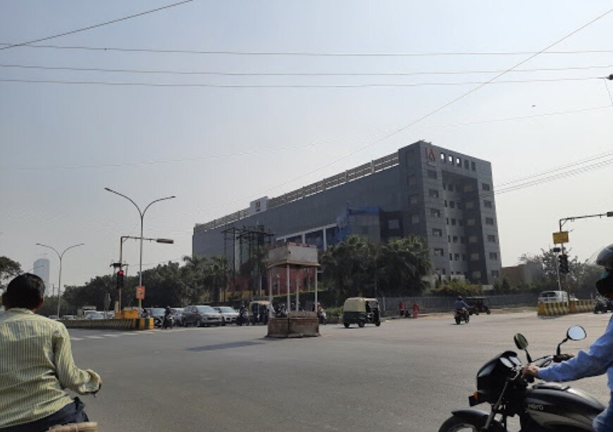 Sector 22_a city street filled with lots of traffic