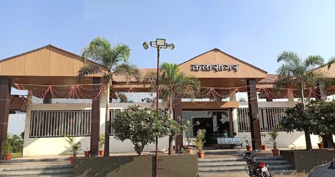 Alephata_a restaurant with a sign on the side of the building