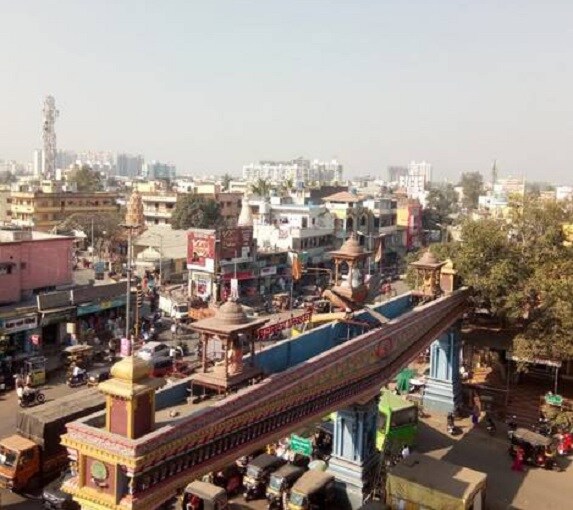 Chikhali_a city street filled with lots of tall buildings