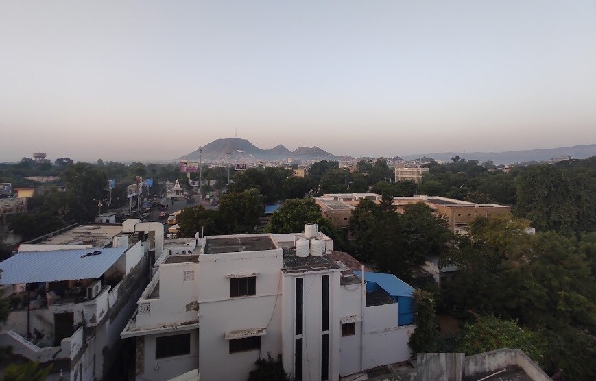 Vikas Nagar_a large building with a view of a city