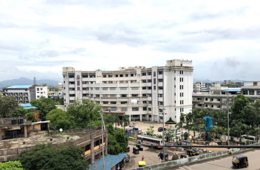 Gokul Nagar_a large building with a lot of windows on top of it