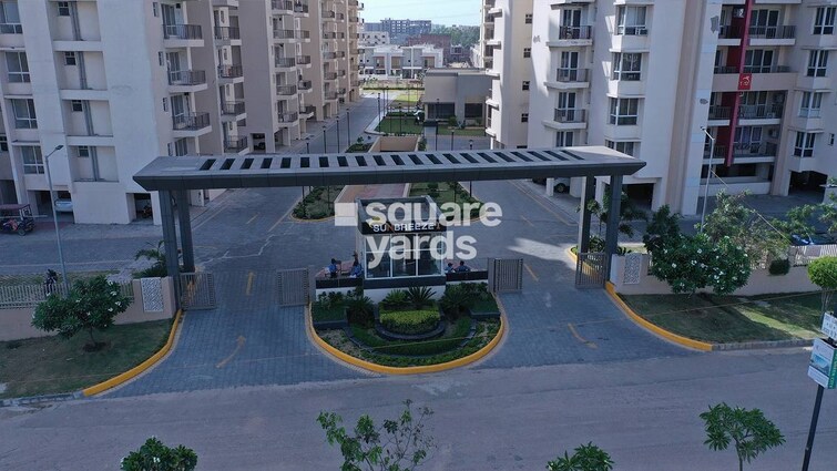 BBD Green City Sun Breeze Apartments Entrance View
