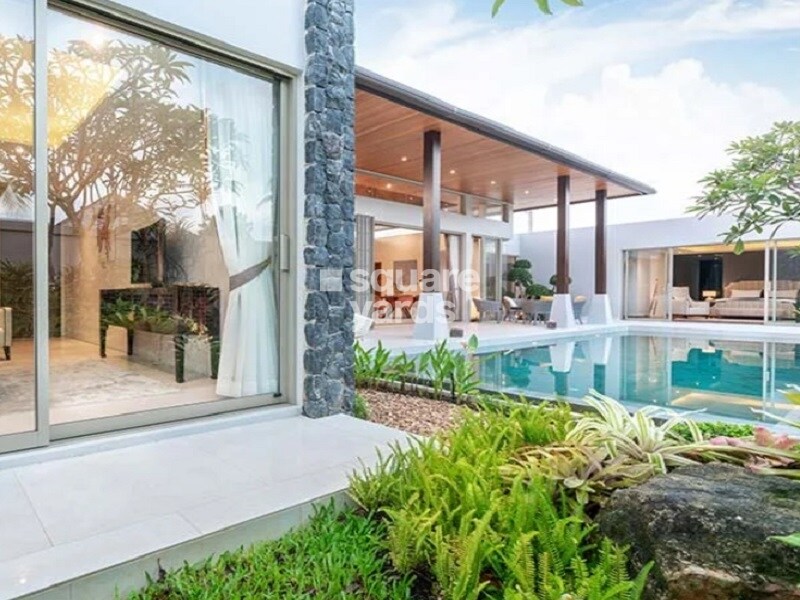 Coronation Amy Villa