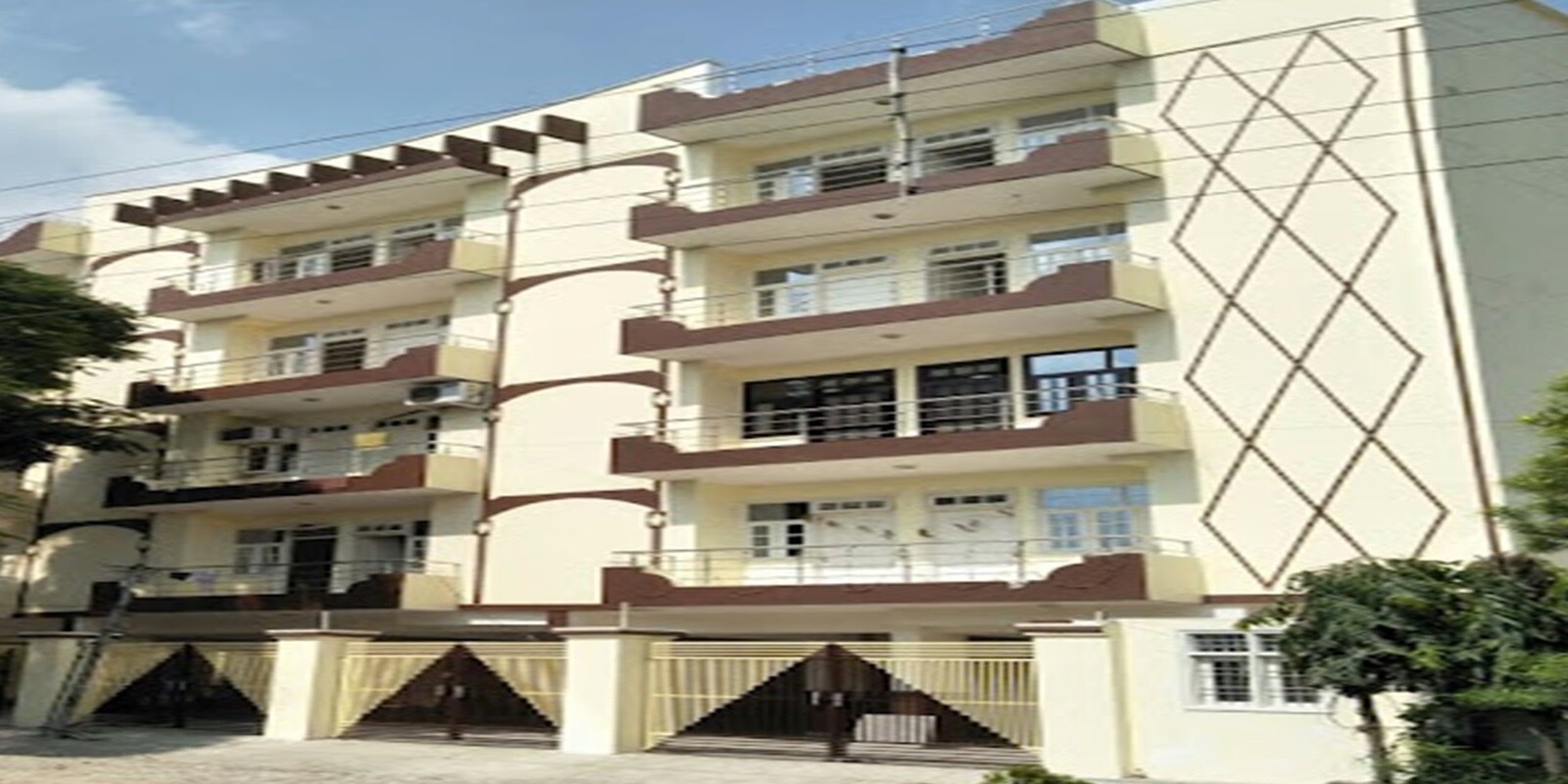 Falcon Apartments residential project in Rajajipuram