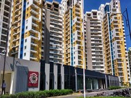 Tulsiani Golf View Apartment Exteriors