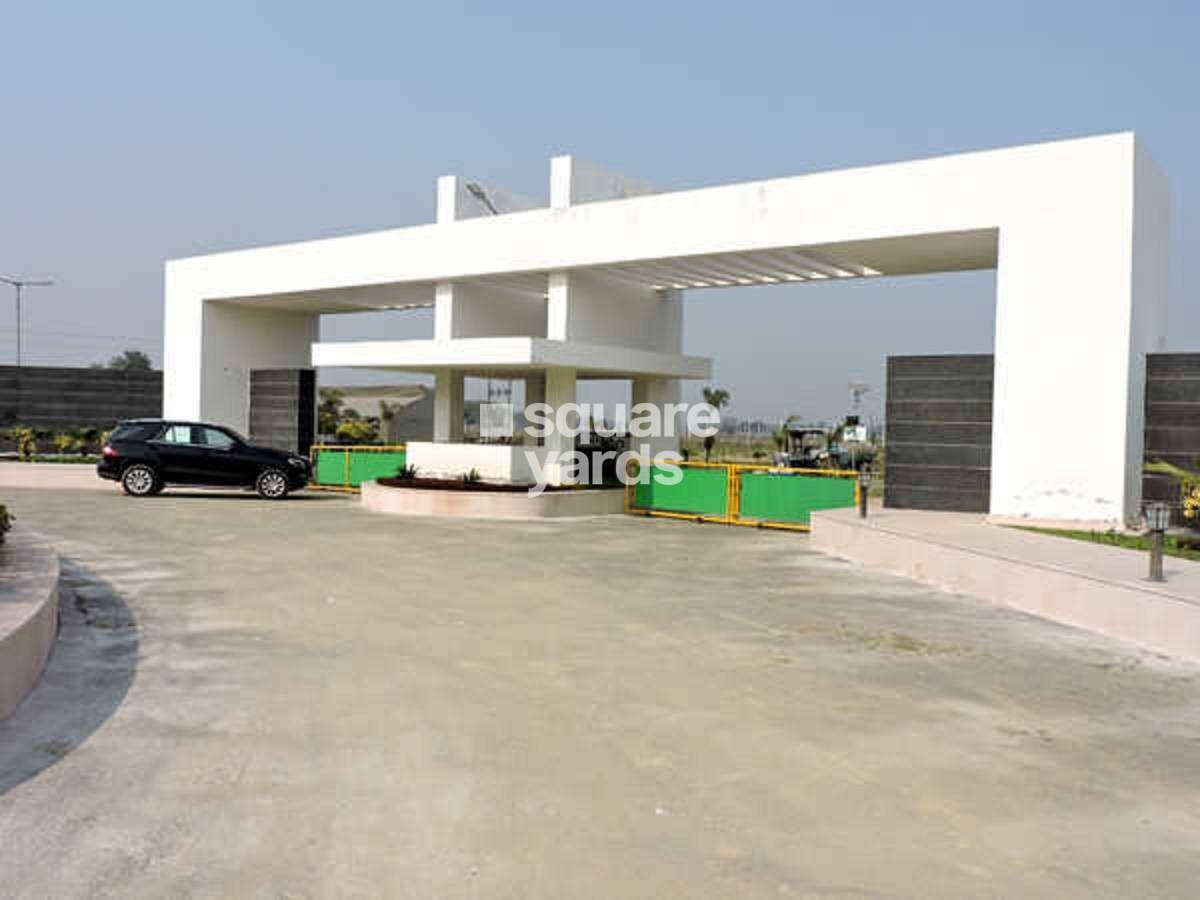 Wing Lucknow Greens Plots Entrance View