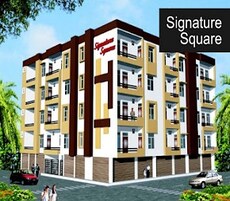 Signature Square Apartments Featured Image