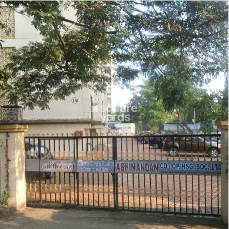 Abhinandan CHS Entrance View