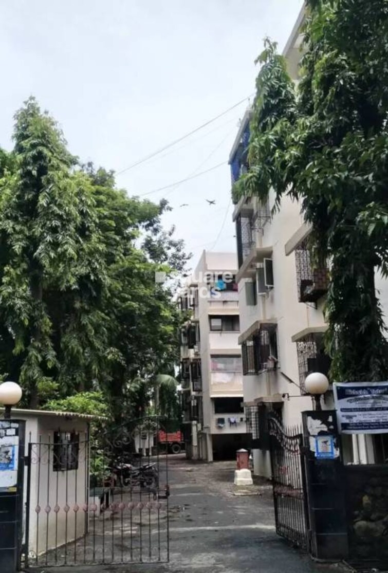 Blue Moon Apartment Entrance View