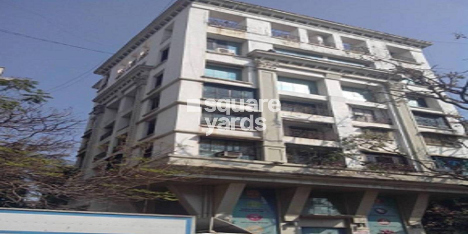 Everest Square Apartment