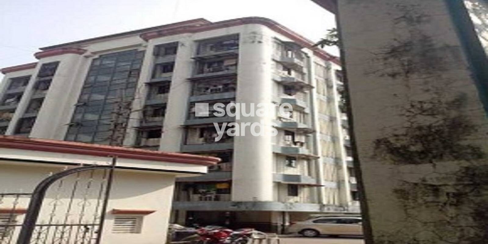 Garden Court Apartment