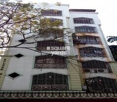 Golden Walls Apartment