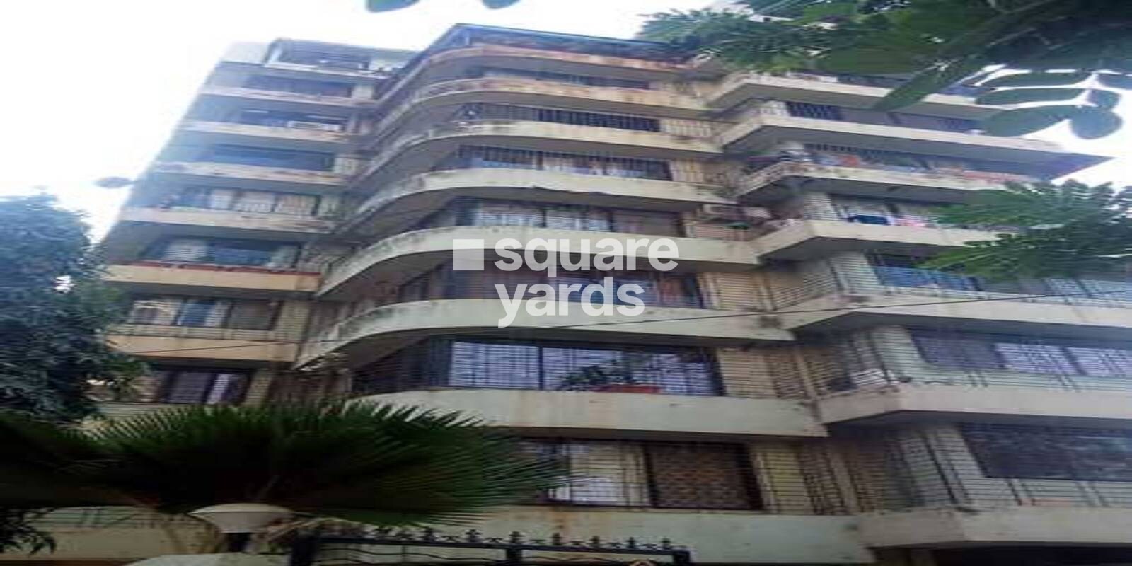 Green Blaze Apartment