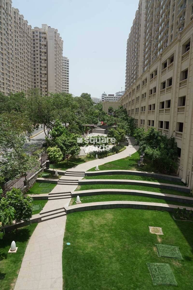 Hiranandani Castle Rock