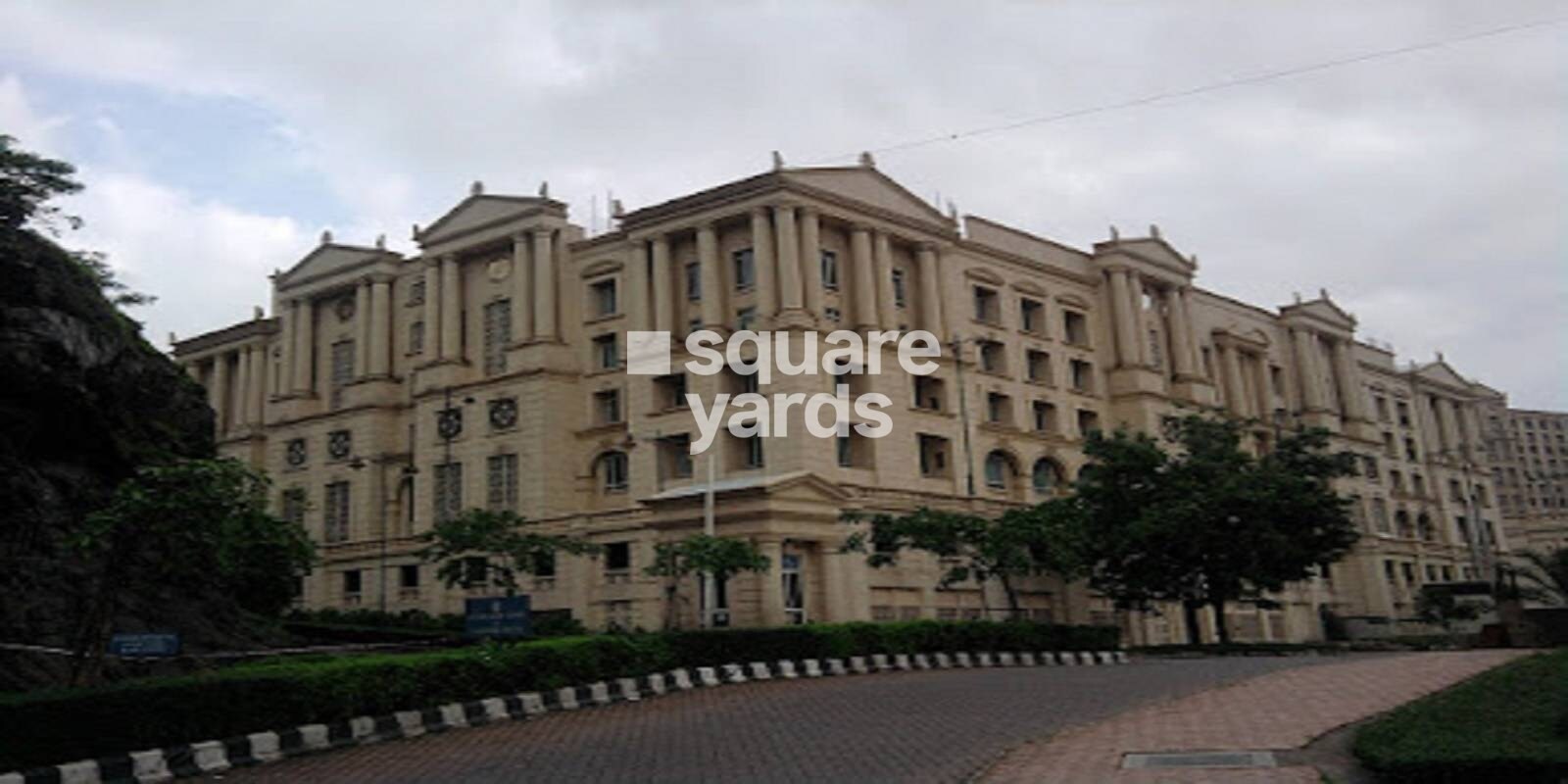 Hiranandani Fairmont