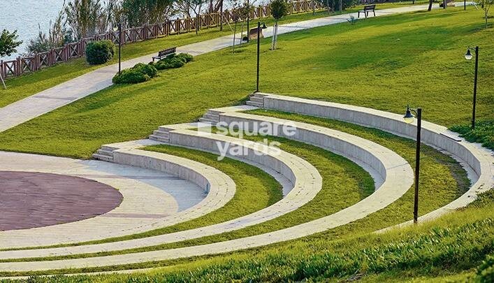 Hiranandani Garden Brentwood