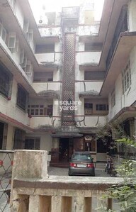 Khar Laxmi Niwas Apartment Tower View