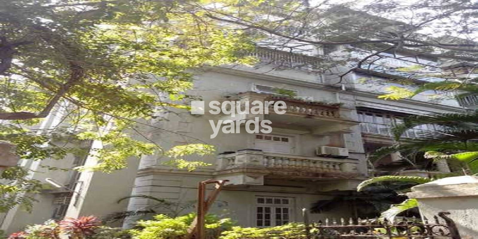 Lalkaka House