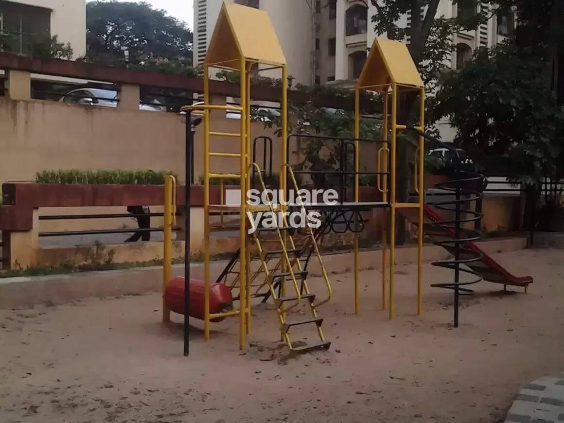 Lokhandwala Highland Amenities-Features