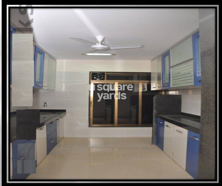 Manshi Aadinarayan Residency