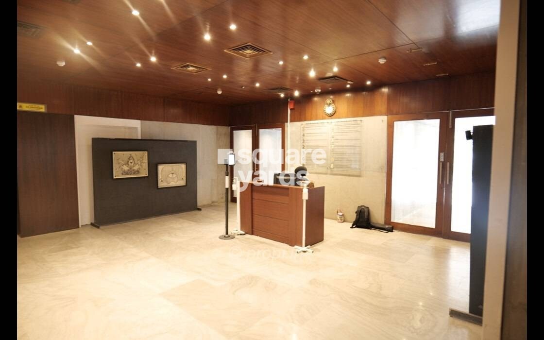 Nirlon House Lift Lobby Image 1