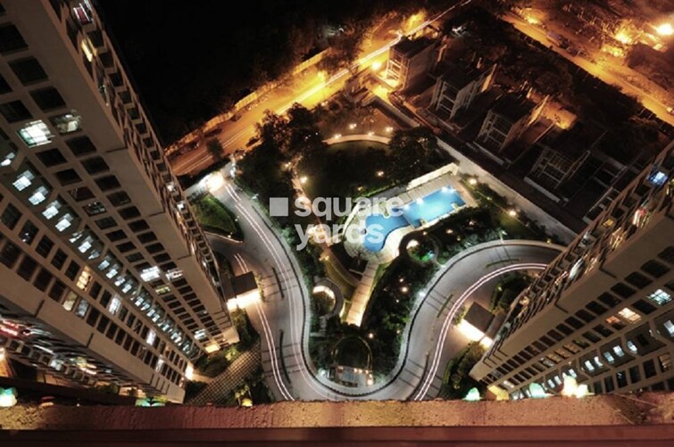 Oberoi Realty Woods Amenities-Features