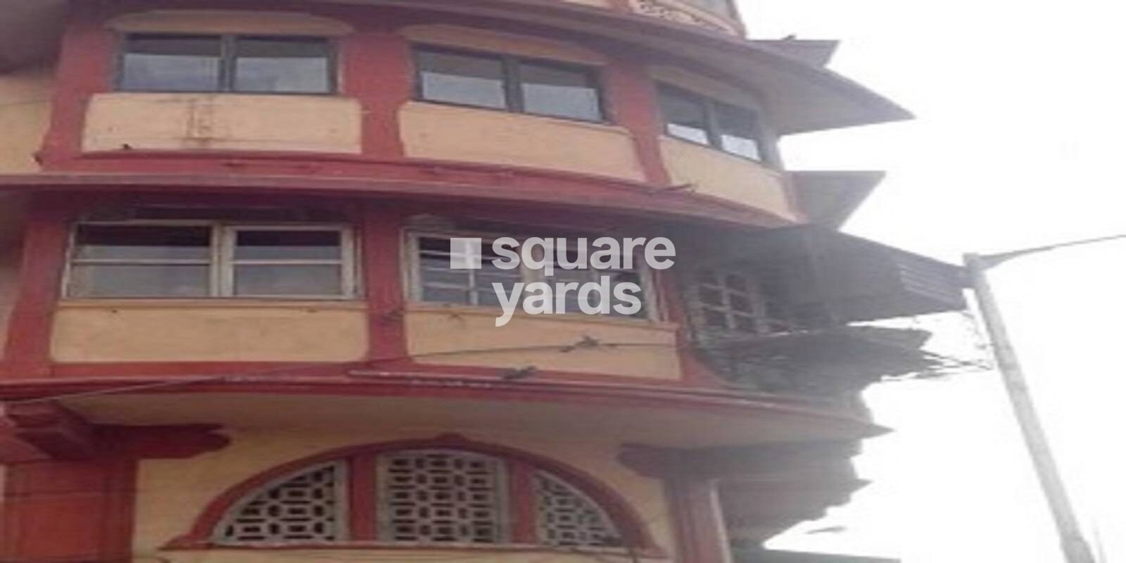 Pali Building Apartment