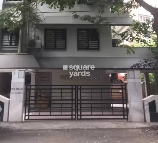 Pete Ann Lou Apartment