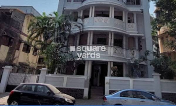 Petite Fleur Apartment Entrance View