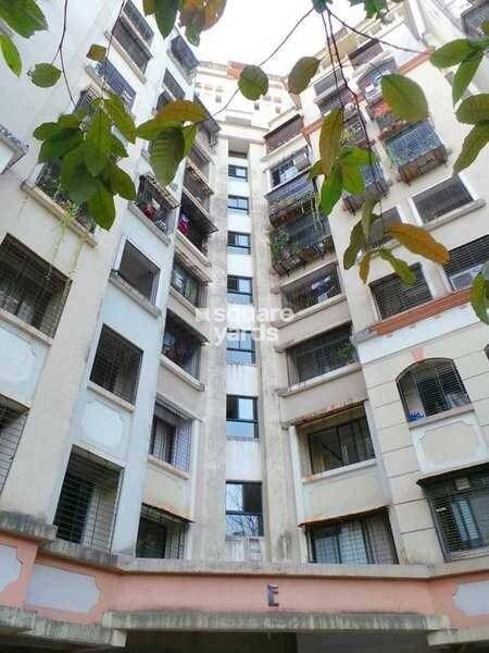 Pinewood Apartment Tower View
