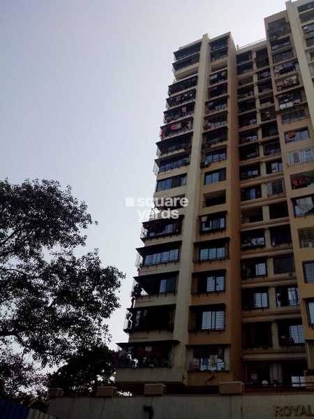 Royal Emerald Apartment