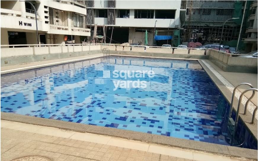 Rustomjee Central Park Amenities-Features