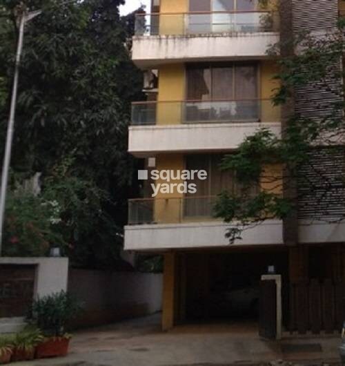 Saelm Apartment Entrance View