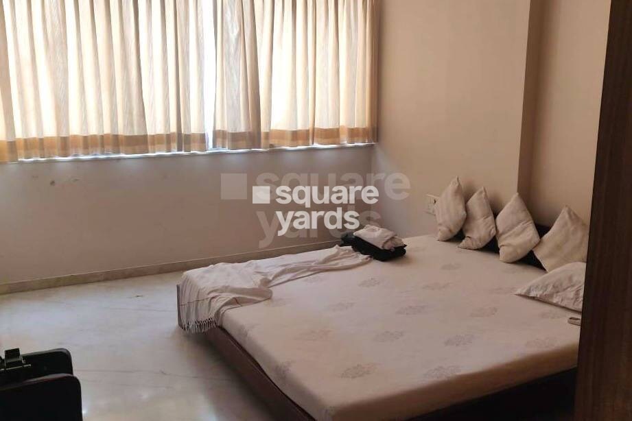 Shapoorji Pallonji Great Eastern Royale