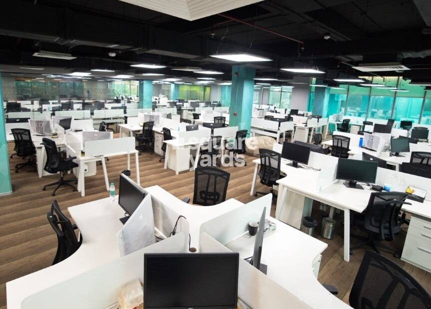 Smartworks Fleet House