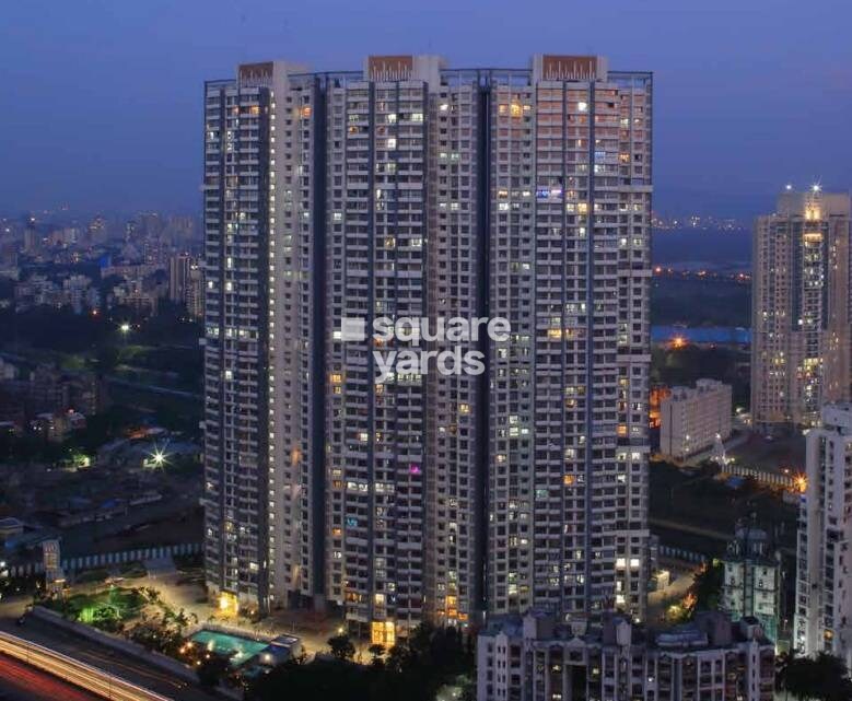 Wadhwa Atmosphere O2 Tower View 1