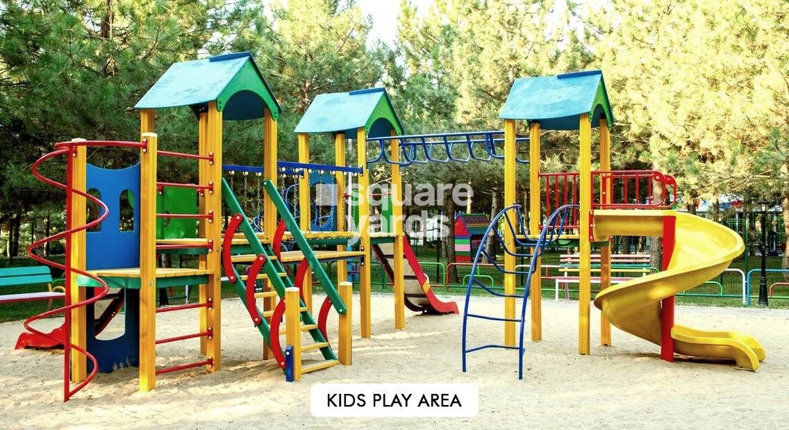 West Center Meridian Courts Amenities-Features 3