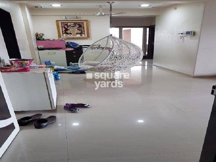 Yogi Ratna Apartments