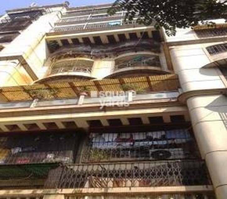 Chandra Kutri Apartment Cover Image