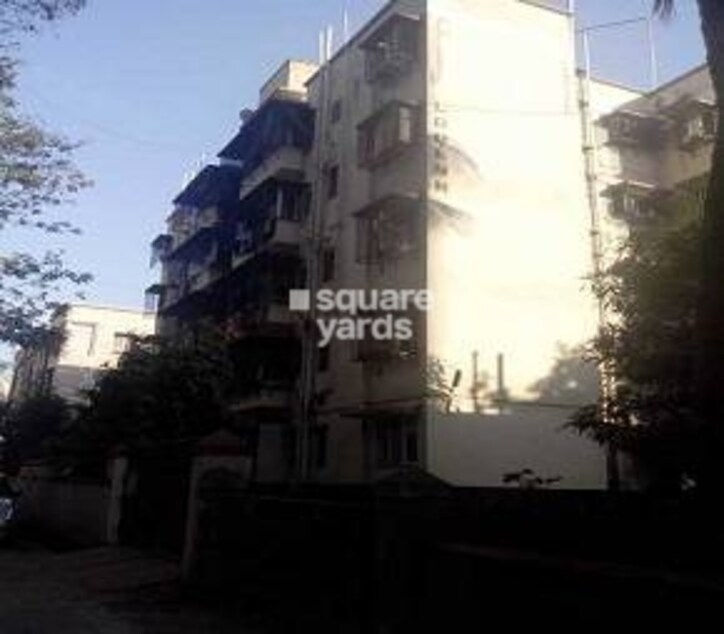 Lou-Ann Apartment Cover Image