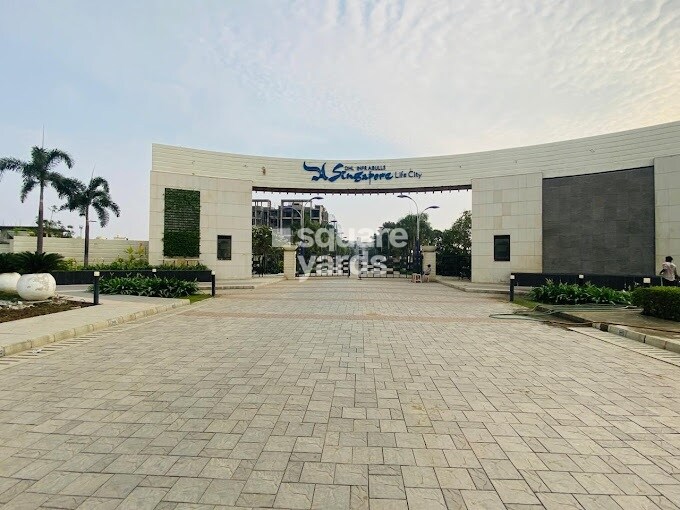 DHL Singapore Life City